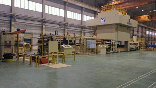廣東瑞輝,送料機(jī),整平機(jī),開卷機(jī),三合一送料機(jī),機(jī)械手